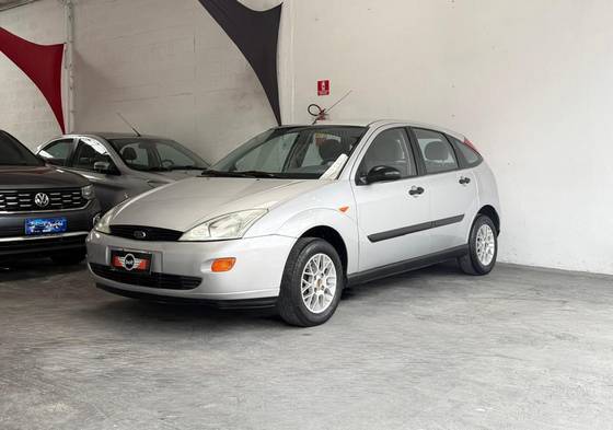 FORD FOCUS 1.8 16V GASOLINA 4P MANUAL FORD FOCUS 1.8 16V GASOLINA 4P MANUAL